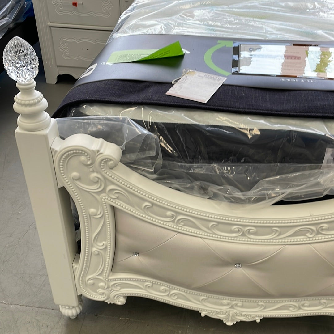 Ashley princess bed ST ALBERT HOME FURNITURE APPLIANCES EDMONTON